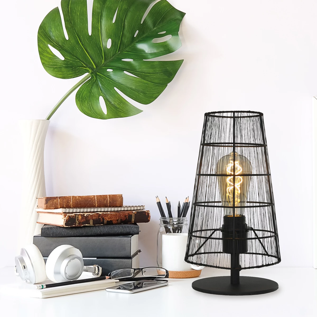 Steinhauer industrielle E27 Tischleuchte konische Käfigleuchte schwarz matt Tischlampe Filament-Leuchte 17 x 29 cm 5 Steinhauer industrielle E27 Tischleuchte konische Käfigleuchte schwarz matt Tischlampe Filament-Leuchte 17 x 29 cm – Bild 3