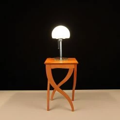 B+P LEUCHTEN GMBH Klassiker und Design orientierte Tischleuchte in chrom mit Glasfuß und Opalglasschirm 13 B+P LEUCHTEN GMBH Klassiker und Design orientierte Tischleuchte in chrom mit Glasfuß und Opalglasschirm -Tischleuchten Verkäufe klassiker und design orientierte 1720841 bpleuchtengmbh 604