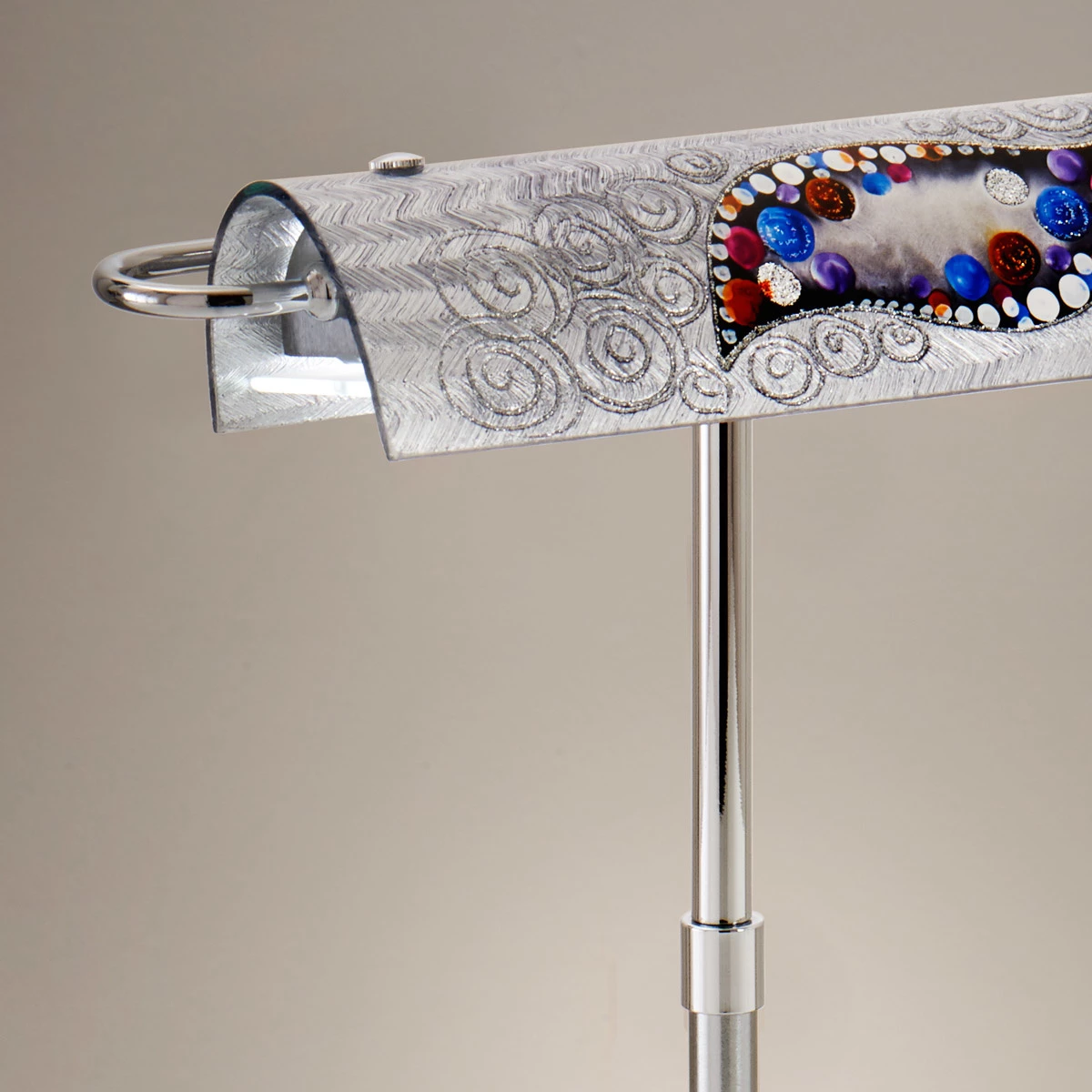 Kolarz® LED-Schreibtischleuchte Bankers in Kiss Silver 6 Kolarz® LED-Schreibtischleuchte Bankers in Kiss Silver – Bild 4