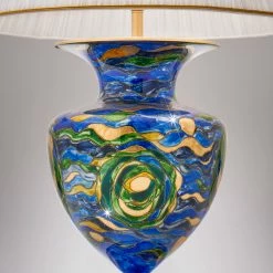 Kolarz® Tischleuchte Anfora in Aqua Blue, Höhe 90cm 12 Kolarz® Tischleuchte Anfora in Aqua Blue, Höhe 90cm -Tischleuchten Verkäufe kolarztischleuchte anfora aqua blueh90cm 0415 71L BG f4 kolarz 041571lbg