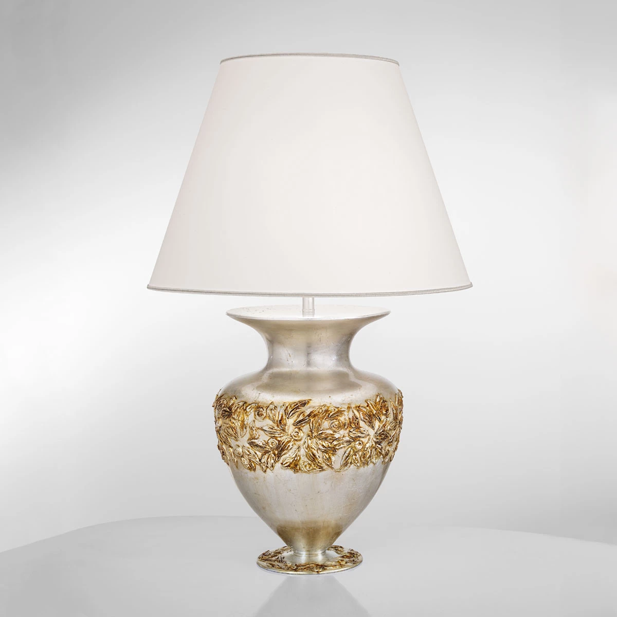 Kolarz® Tischleuchte Anfora in Libertà Silver/Antique, Höhe 90cm 4 Kolarz® Tischleuchte Anfora in Libertà Silver/Antique, Höhe 90cm – Bild 2