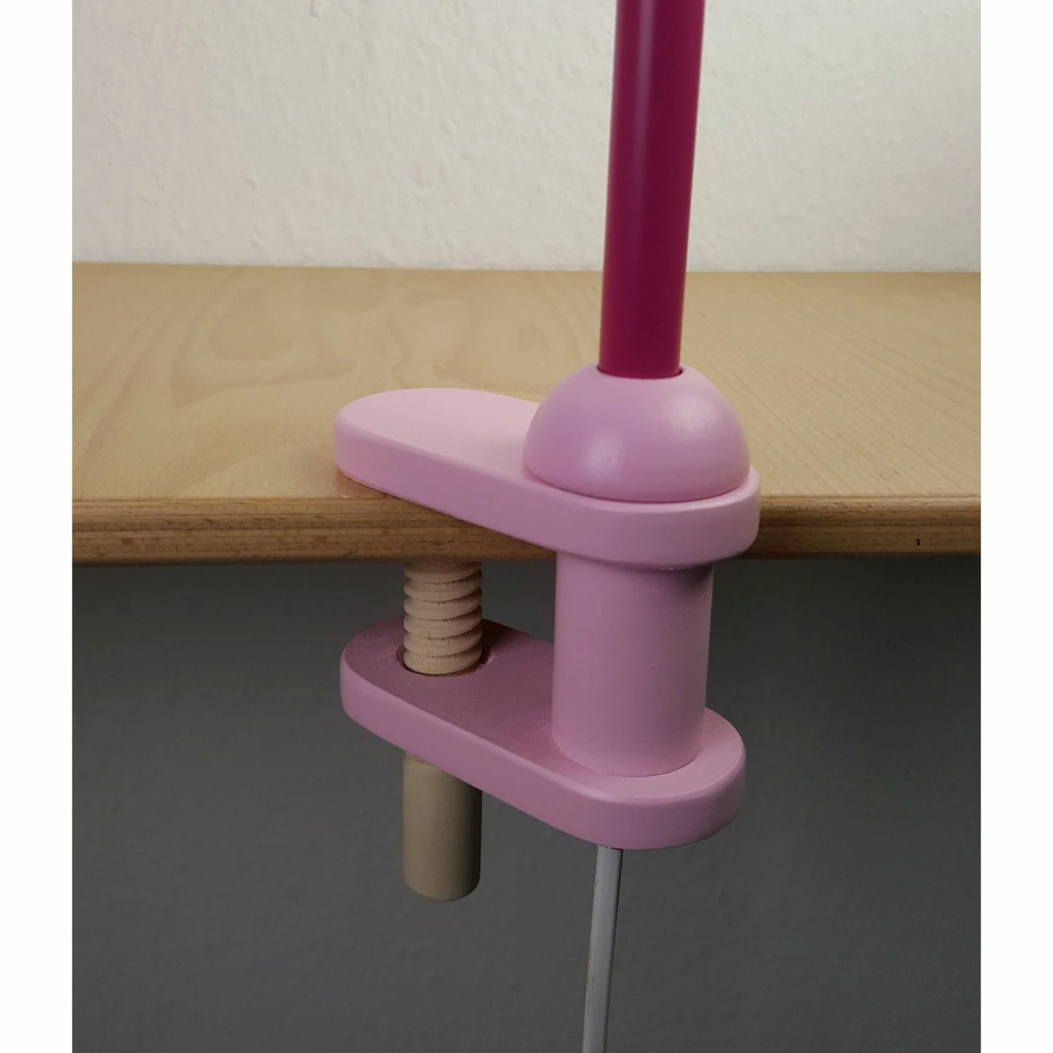 Niermann schwenkbare E14 Klemmleuchten Kinderleuchte rosa weiß Tischleuchte mit flexarm und Schalter 25 x 4,5 x 40 cm Lisa 3 Niermann schwenkbare E14 Klemmleuchten Kinderleuchte rosa weiß Tischleuchte mit flexarm und Schalter 25 x 4,5 x 40 cm Lisa – Bild 2